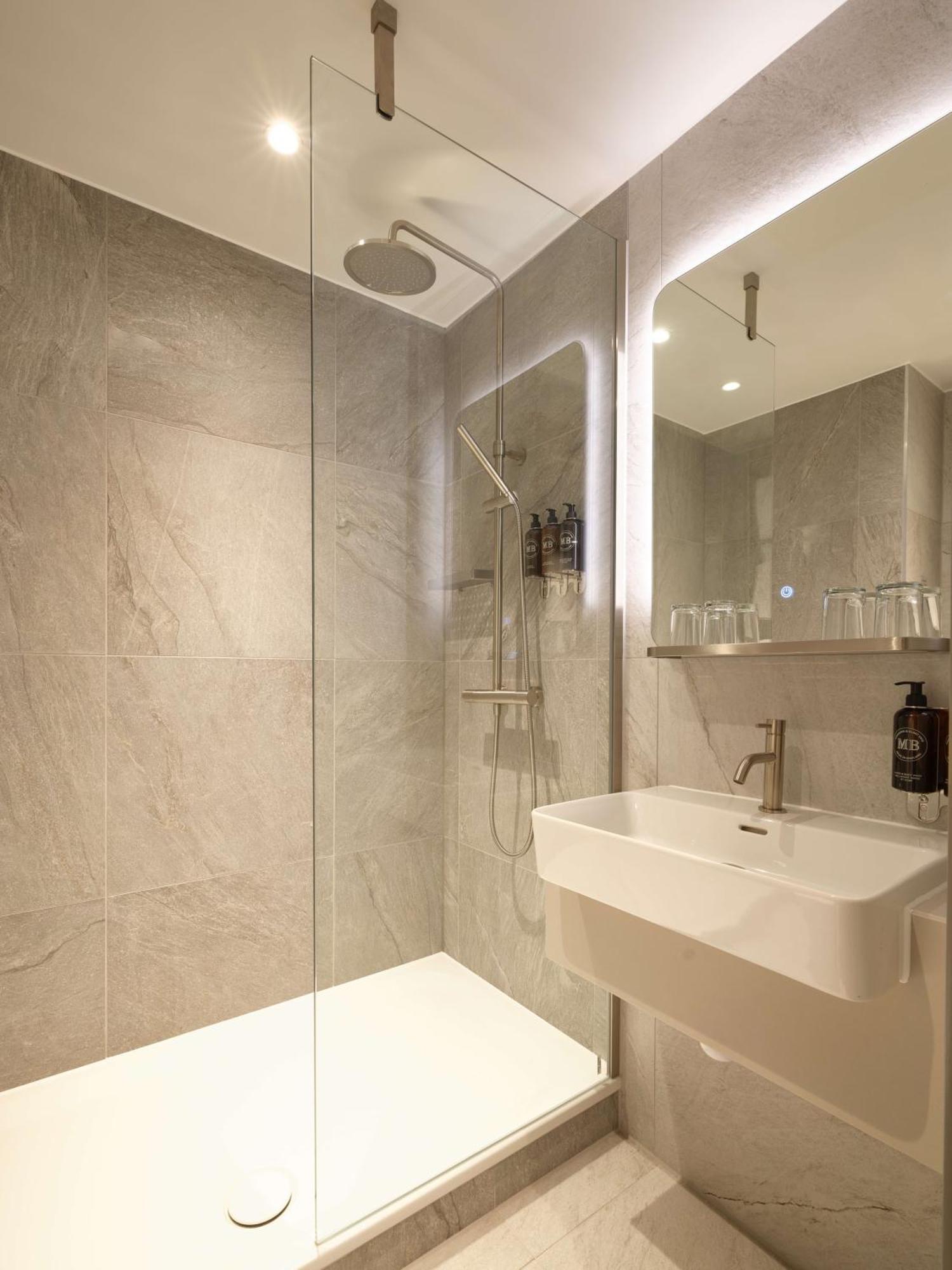 Готель The Resident Edinburgh - Newly Open Екстер'єр фото
